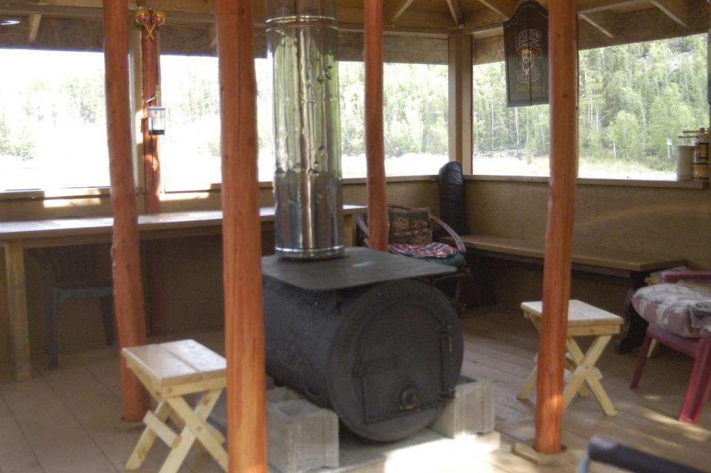 Yellow Dog Lodge, Inc. ييلونايف المظهر الخارجي الصورة