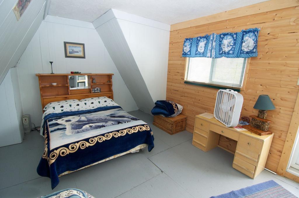Yellow Dog Lodge, Inc. ييلونايف الغرفة الصورة